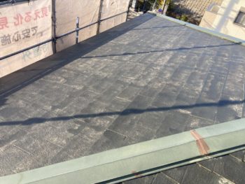 大阪市鶴見区にてカラーベスト屋根の塗装工事を行いました。